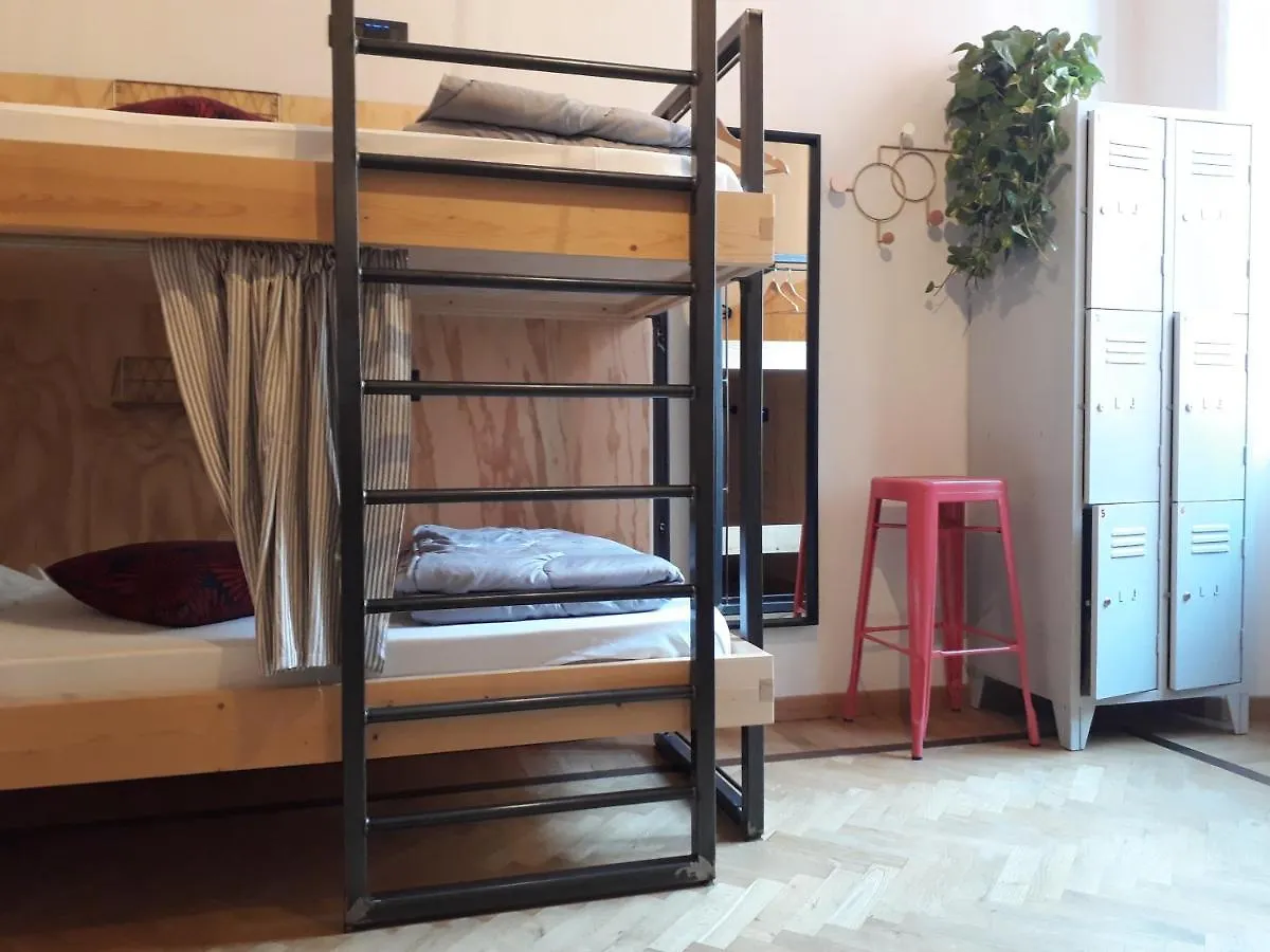 5 Terre Backpackers City La Spezia Italy